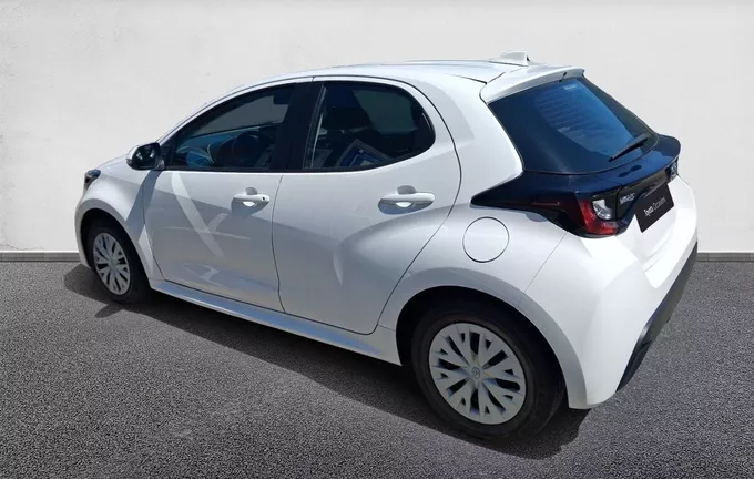 TOYOTA YARIS 120 VVT-i Dynamic Business extérieur trois quart arrière gauche 1103766