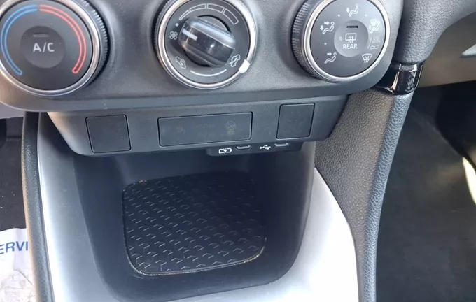 TOYOTA YARIS 120 VVT-i Dynamic Business photo 14 1103766