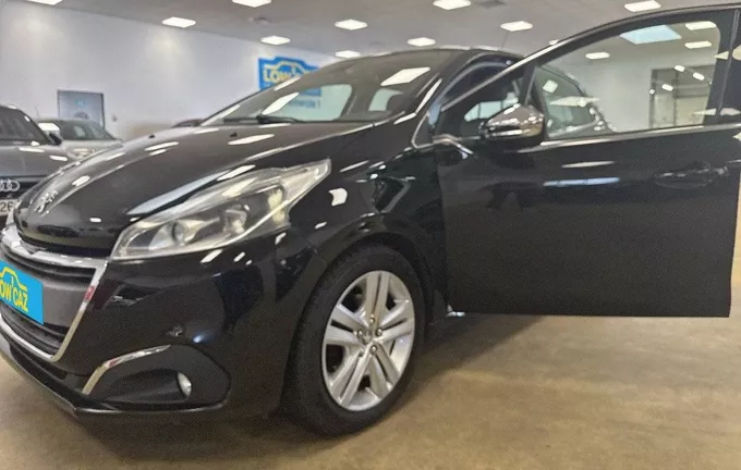 PEUGEOT 208 1.6 BlueHDi 100ch S&S BVM5 Active Business photo 19 213574