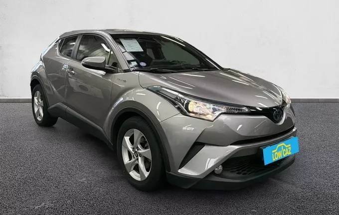 TOYOTA C-HR Pro Hybride 122h Dynamic Business extérieur trois quart avant droit 213141