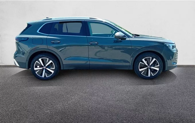 VOLKSWAGEN TIGUAN 1.5 eTSI 150ch DSG7 Elegance extérieur côté droit 7022
