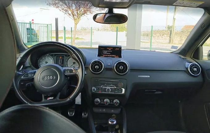 AUDI S1 Sportback 2.0 TFSI 231 Quattro photo 18 2126380