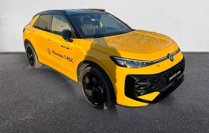 VOLKSWAGEN T-ROC 1.5 eTSI EVO2 Hybrid 150 ch DSG7 R-Line extérieur trois quart avant droit 9696