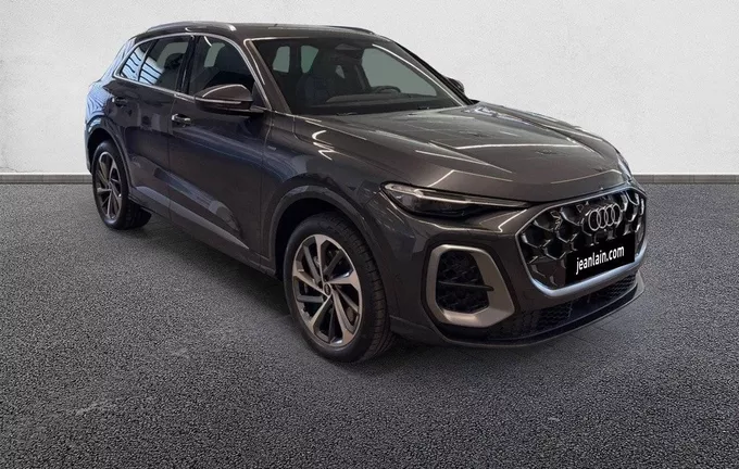 AUDI Q5 e-hybrid 299 ch S tronic 7 Quattro S line extérieur trois quart avant droit 9570