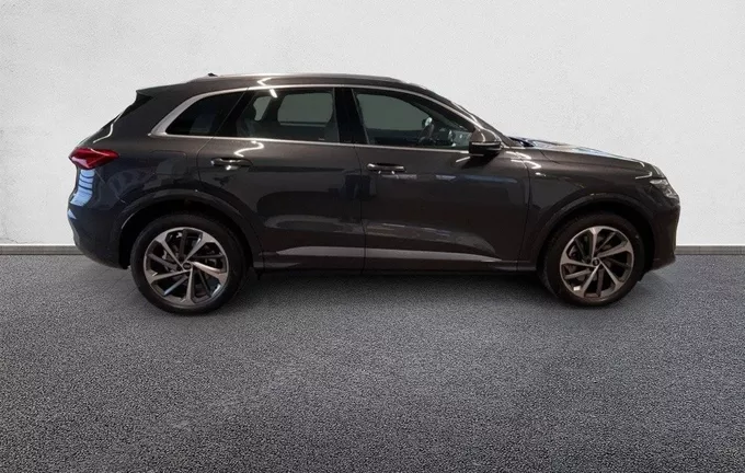 AUDI Q5 e-hybrid 299 ch S tronic 7 Quattro S line extérieur côté droit 9570