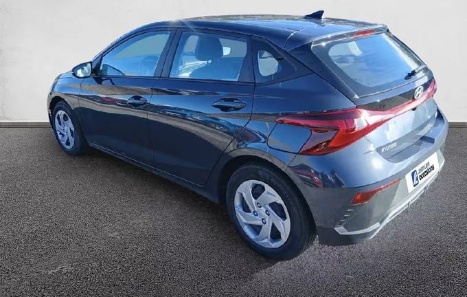 HYUNDAI I20 1.2 79 Initia extérieur trois quart arrière gauche 13348
