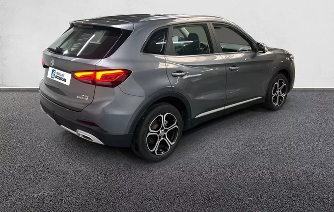 MG ZS 1.5 L Hybrid+ 197 ch Luxury extérieur trois quart arrière droit 601314