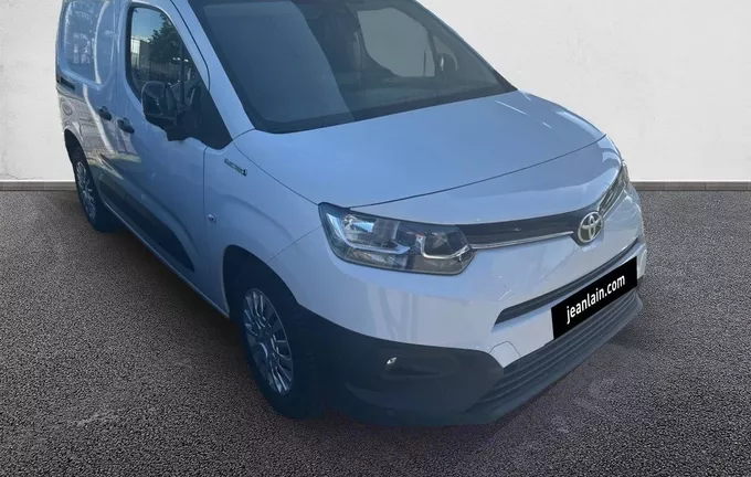 TOYOTA PROACE CITY ELECTRIC FOURGON MC23 PROACE CITY ELECTRIC MEDIUM 50KWH BUSINESS extérieur trois quart avant droit 598180