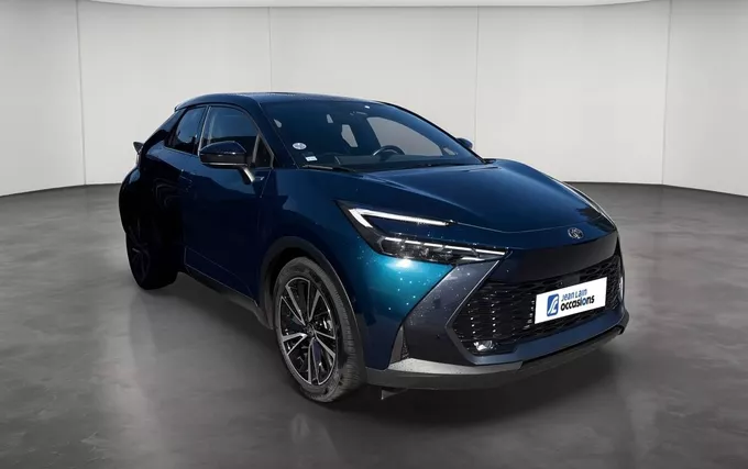 TOYOTA C-HR Hybride 200 Collection Premiere extérieur trois quart avant droit 1103738