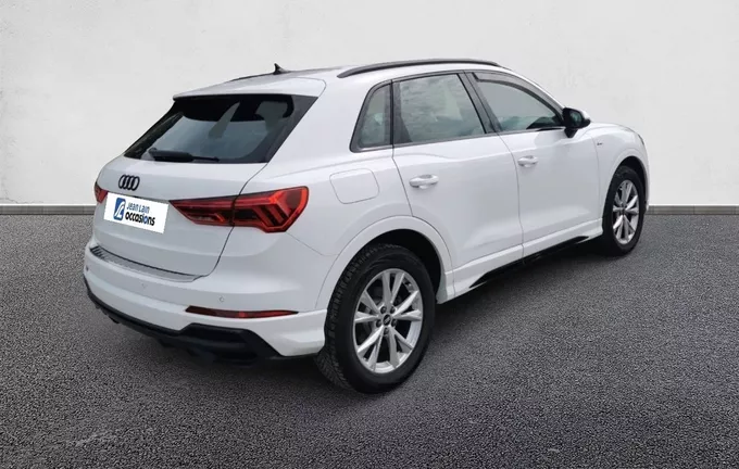 AUDI Q3 35 TFSI 150 ch S tronic 7 S line extérieur trois quart arrière droit 460412