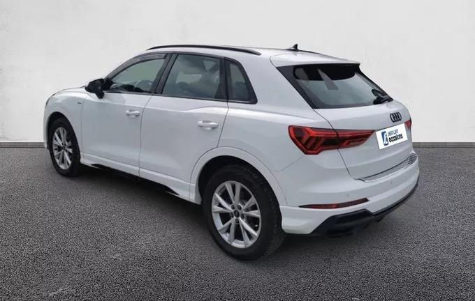 AUDI Q3 35 TFSI 150 ch S tronic 7 S line extérieur trois quart arrière gauche 460412