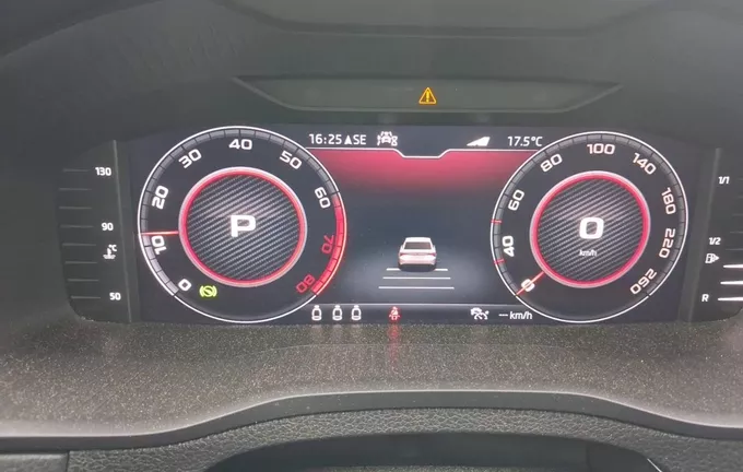 SKODA KAROQ 1.5 TSI 150 ch ACT DSG7 Sportline photo 10 2128763