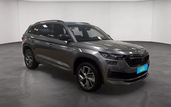 SKODA KODIAQ 2.0 TDI 200 SCR DSG7 4x4 5pl Sportline extérieur trois quart avant droit 213644