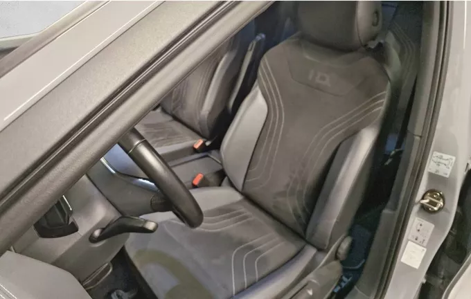 VOLKSWAGEN ID.4 174 ch Pro Life Plus extérieur trois quart arrière droit 2131040