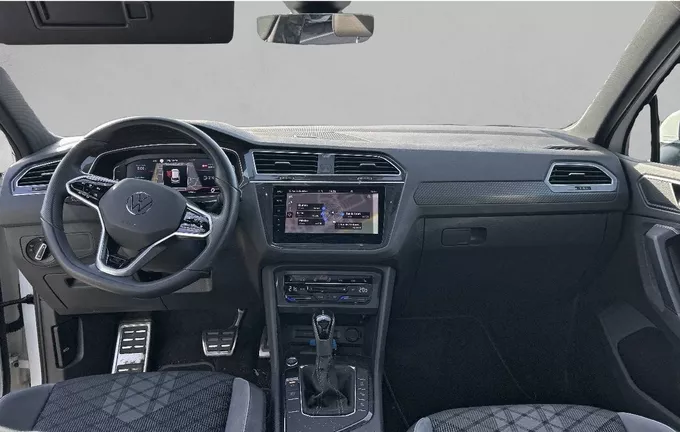VOLKSWAGEN TIGUAN 1.5 TSI 150ch DSG7 R-Line extérieur trois quart avant droit 2124124