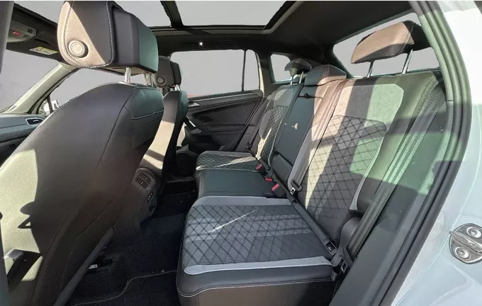 VOLKSWAGEN TIGUAN 1.5 TSI 150ch DSG7 R-Line extérieur arrière 2124124
