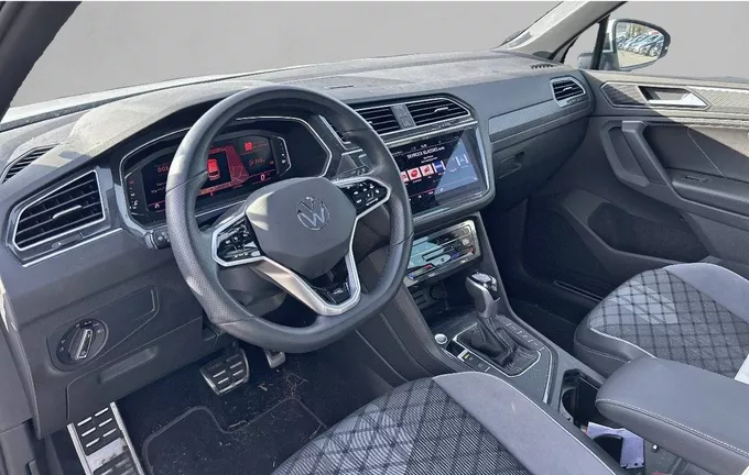 VOLKSWAGEN TIGUAN 1.5 TSI 150ch DSG7 R-Line photo 13 2124124