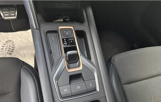 CUPRA FORMENTOR 1.5 eTSI Hybrid 150 ch DSG7 V photo 16 2120237