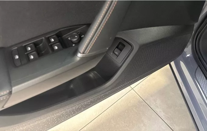 CUPRA FORMENTOR 1.5 eTSI Hybrid 150 ch DSG7 V photo 23 2120237