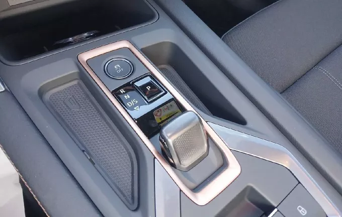 CUPRA LEON 1.5 eTSI Hybrid 150 ch DSG7 V photo 13 4858