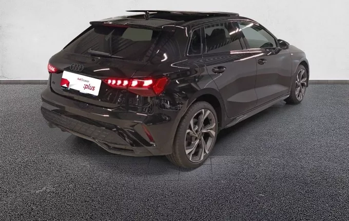 AUDI A3 Sportback TDI 150 S tronic 7 S line extérieur trois quart arrière droit 2130373