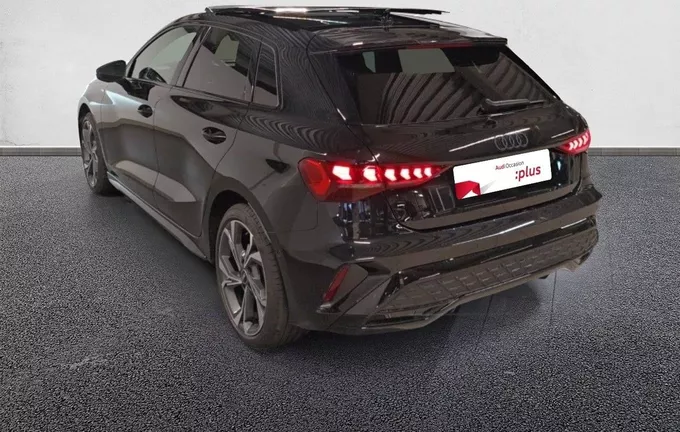 AUDI A3 Sportback TDI 150 S tronic 7 S line extérieur trois quart arrière gauche 2130373