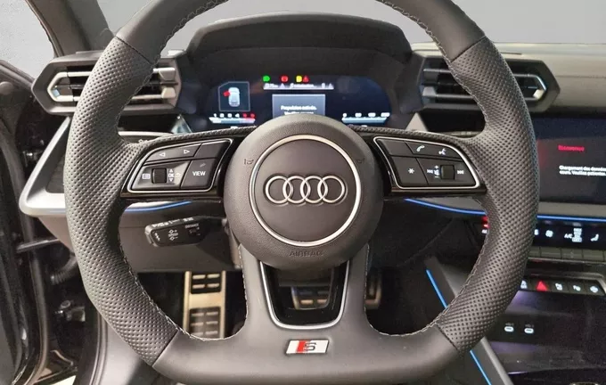 AUDI A3 Sportback TDI 150 S tronic 7 S line photo 12 2130373