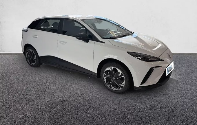 MG MG4 Electric 51kWh - 125 kW 2WD Standard extérieur trois quart avant droit 601260