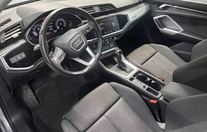 AUDI Q3 Sportback 35 TFSI 150 ch S tronic 7 Design photo 11 2128591