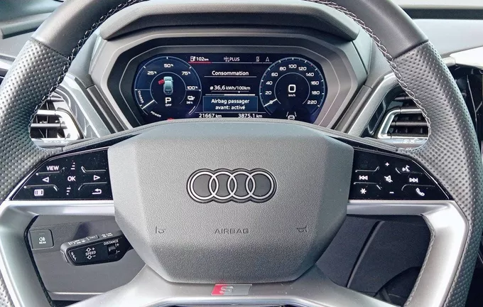AUDI Q4 E-TRON 45 285 ch 82 kWh S line photo 12 460136