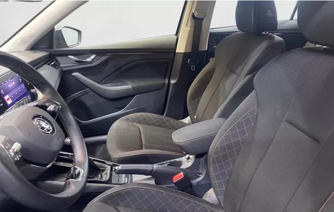 SKODA KAMIQ 1.0 TSI Evo 110 ch DSG7 Ambition extérieur trois quart arrière droit 2129601