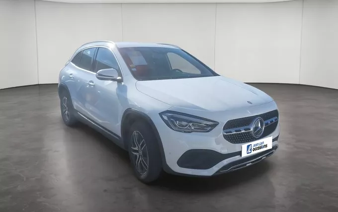 MERCEDES GLA 200 d 8G-DCT Progressive Line extérieur trois quart avant droit 2132758