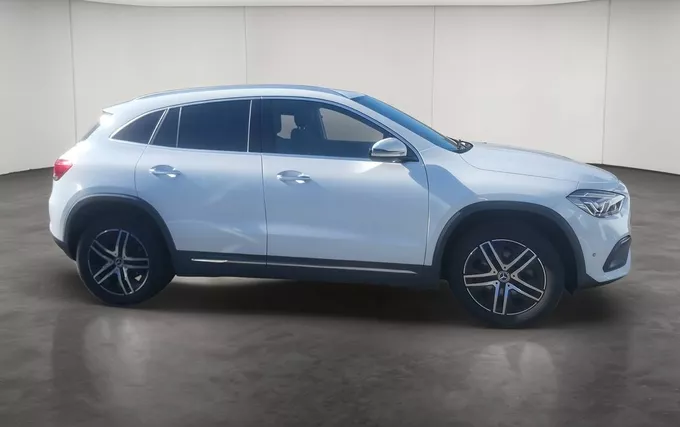 MERCEDES GLA 200 d 8G-DCT Progressive Line extérieur côté droit 2132758