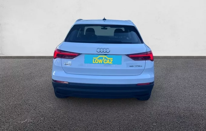 AUDI Q3 45 TFSIe 245 ch S tronic 6 Business line extérieur arrière 212319