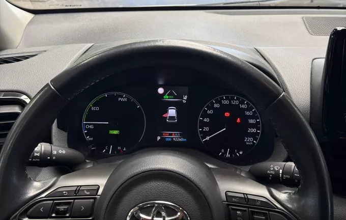 TOYOTA YARIS Hybride 116h France photo 16 213290