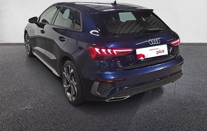AUDI A3 Sportback 35 TFSI Mild Hybrid 150 S tronic 7 S Line extérieur trois quart arrière gauche 2129083