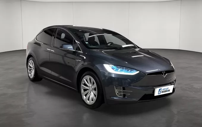 TESLA MODEL X 75D Dual Motor extérieur trois quart avant droit 2132586