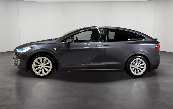 TESLA MODEL X 75D Dual Motor extérieur côté gauche 2132586