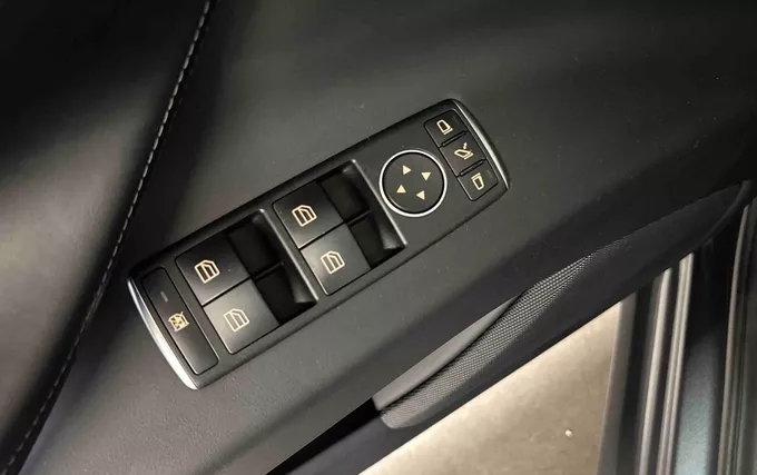 TESLA MODEL X 75D Dual Motor photo 20 2132586