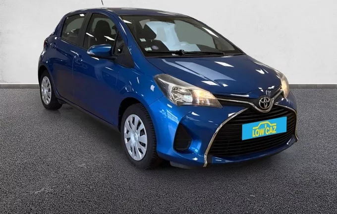 TOYOTA YARIS 69 VVT-i France extérieur trois quart avant droit 2130327