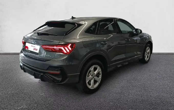 AUDI Q3 45 TFSIe 245 ch S tronic 6 S line extérieur trois quart arrière droit 2131432
