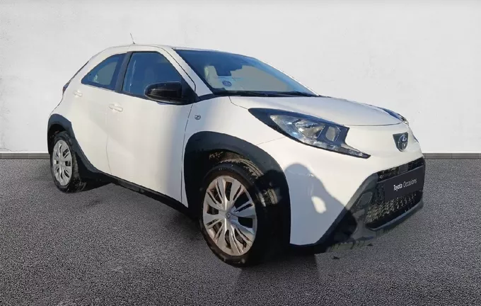 TOYOTA AYGO X 1.0 VVT-i 72 Dynamic extérieur trois quart avant droit 1102853