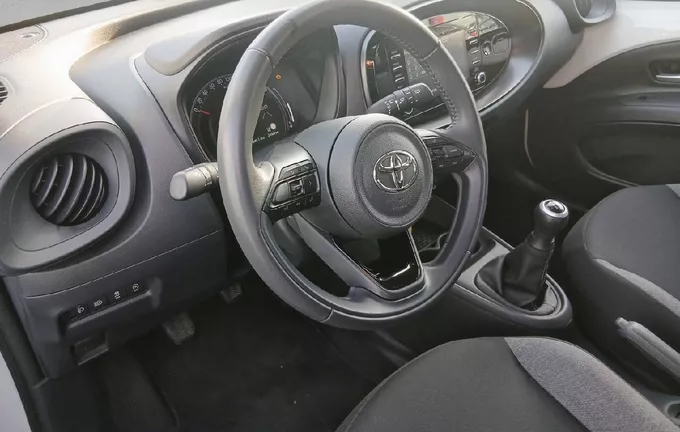 TOYOTA AYGO X 1.0 VVT-i 72 Dynamic photo 11 1102853