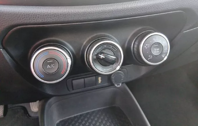TOYOTA AYGO X 1.0 VVT-i 72 Dynamic photo 14 1102853