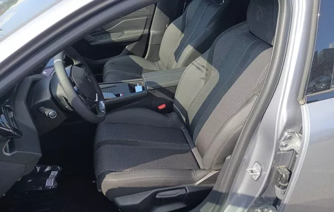 PEUGEOT 308 PHEV 180 e-EAT8 GT photo 11 946104