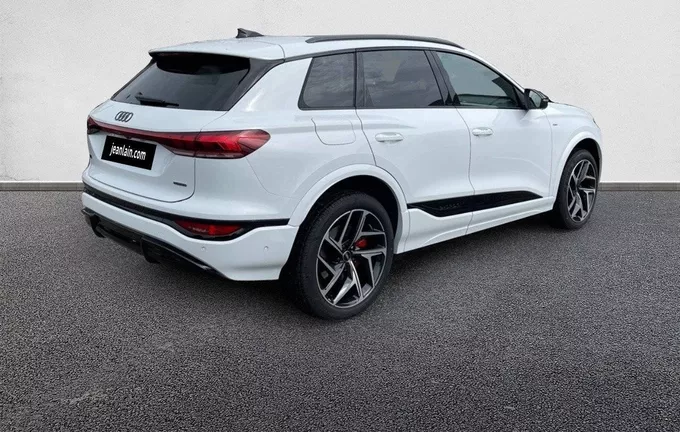AUDI Q6 E-TRON 387 ch 100 kWh quattro S line extérieur trois quart arrière droit 7665
