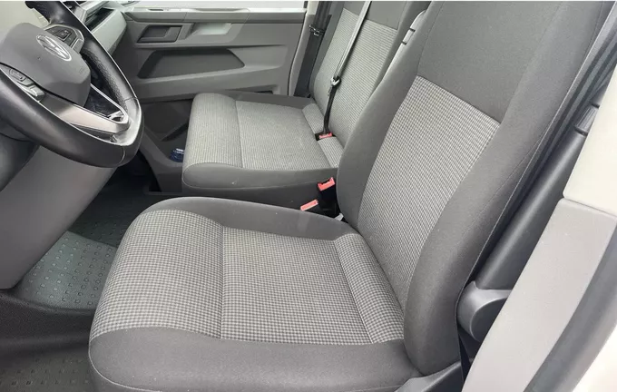 VOLKSWAGEN UTILITAIRES TRANSPORTER 6.1 VAN L1H1 2.0 TDI 150 DSG7 BUSINESS PLUS extérieur trois quart arrière droit 106330