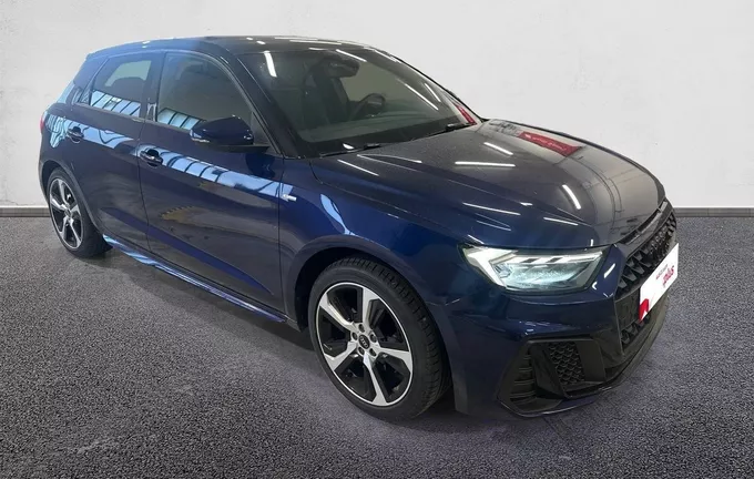 AUDI A1 Sportback 30 TFSI 116 ch S tronic 7 S Line extérieur trois quart avant droit 2130785