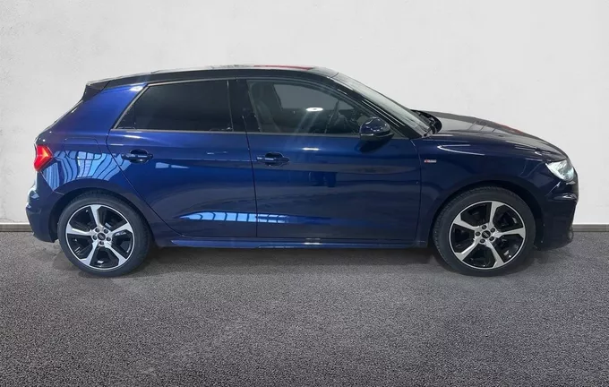 AUDI A1 Sportback 30 TFSI 116 ch S tronic 7 S Line extérieur côté droit 2130785