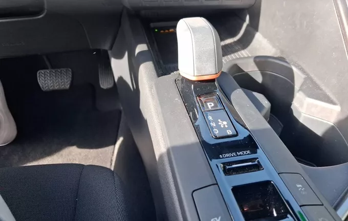 TOYOTA C-HR Hybride 200 Design photo 13 1103592